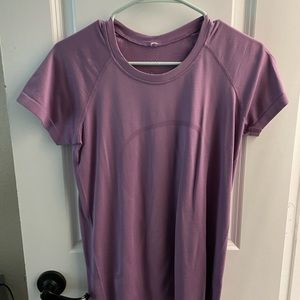 light purple lululemon swiftly tech shirt - size 6 - barely worn